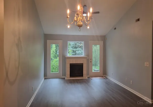 2nd image of 210 Elmwood Dr, Springboro, OH 45066 | MLS# 1890621
