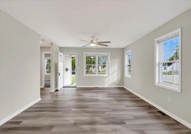 Photo 3 of Sale Pending at 1104 E Paint St, Washington Court Hous, OH 43160 | MLS# 1890617 | Listing updated on 2026-08-30