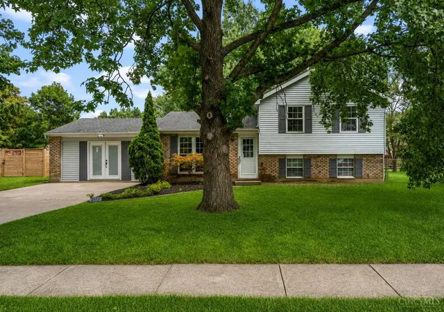 Photo 1 of Sale Pending at 675 Woodgate Rd, Union Twp, OH 45244 | MLS# 1890613 | Listing updated on 2026-09-15