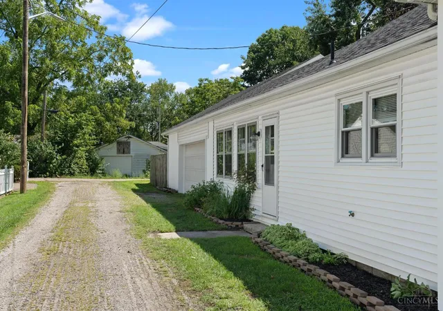 Photo 3 of Sale Pending at 125 W Fancy St, Blanchester, OH 45107 | MLS# 1890454 | Listing updated on 2026-08-18