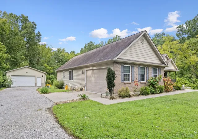 Photo 4 of Single family home for sale at 2729 Old State Route 32, Batavia, OH 45103 | MLS# 1890630 | Listing updated on 2026-10-06