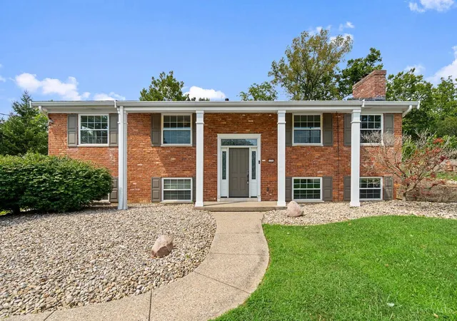 Photo 2 of Sale Pending at 6334 Blueberry Hl Ct, Green Twp, OH 45248 | MLS# 1884973 | Listing updated on 2026-09-09