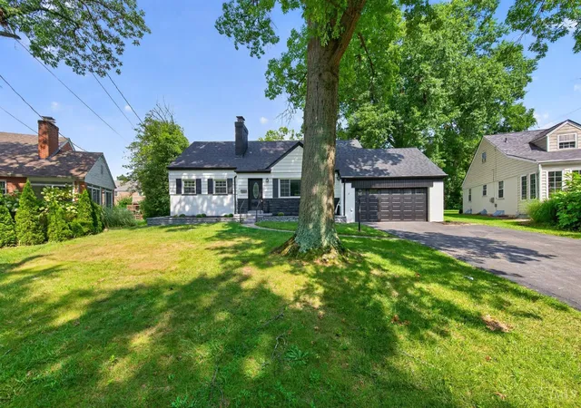 2nd image of 5974 Winnetka Dr, Sycamore Twp, OH 45236 | MLS# 1890636