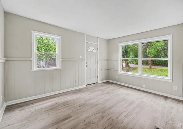 3rd image of 639 S Mckinley Ave, Hamilton, OH 45013 | MLS# 1890681