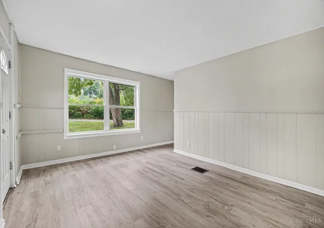 5th image of 639 S Mckinley Ave, Hamilton, OH 45013 | MLS# 1890681
