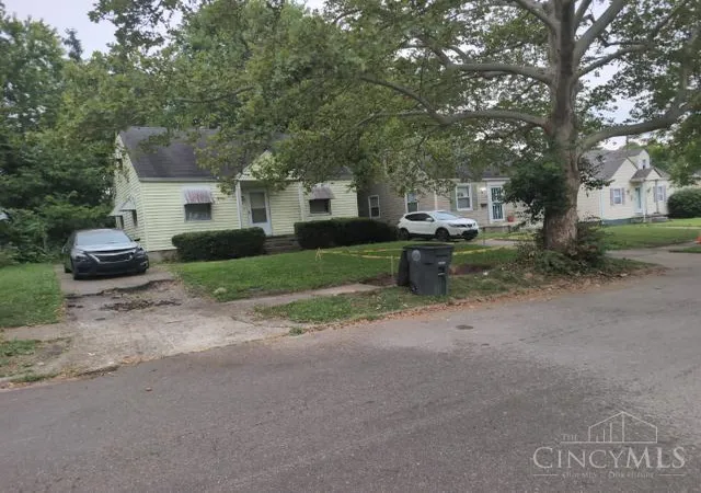3rd image of 1424 Shaftesbury Rd, Dayton, OH 45406 | MLS# 1890704