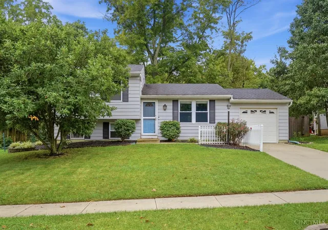 Photo 2 of Sale Pending at 808 Laverty Ln, Anderson Twp, OH 45230 | MLS# 1890719 | Listing updated on 2026-08-20