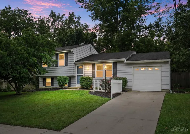 Photo 2 of Sale Pending at 808 Laverty Ln, Anderson Twp, OH 45230 | MLS# 1890719 | Listing updated on 2026-08-20