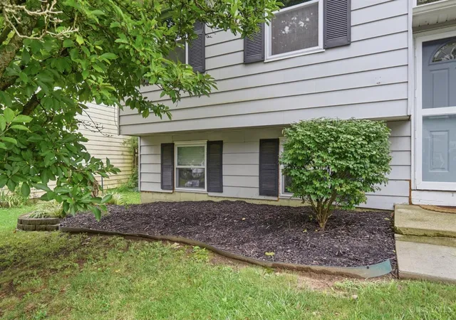 Photo 3 of Sale Pending at 808 Laverty Ln, Anderson Twp, OH 45230 | MLS# 1890719 | Listing updated on 2026-08-20