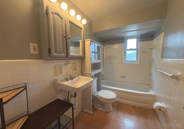 2nd image of 3249 Werk Rd, Cincinnati, OH 45211