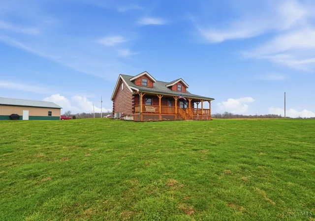 3rd image of 4288 Woods Ln, Hillsboro, OH 45133 | MLS# 1890738