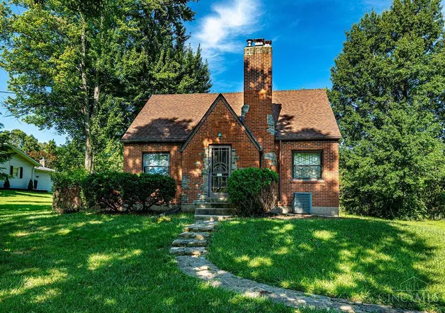 3rd image of 10547 Pottinger Rd, Cincinnati, OH 45251 | MLS# 1890716