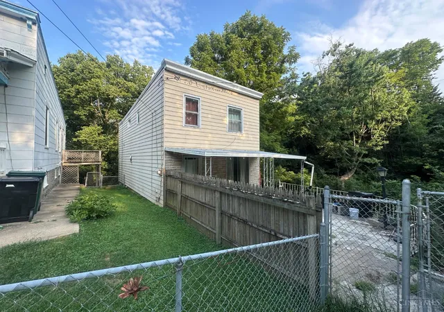 2nd image of 1216 Carson Ave, Cincinnati, OH 45205 | MLS# 1890754