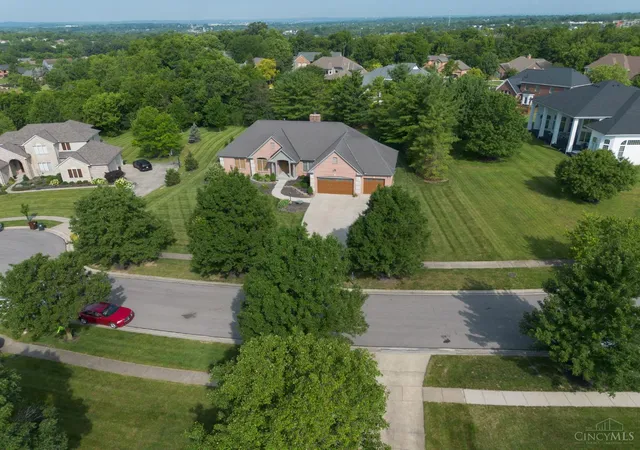 Photo 2 of Sale Pending at 6955 Tradewinds Ct, Liberty Twp, OH 45011 | MLS# 1890777 | Listing updated on 2026-08-17