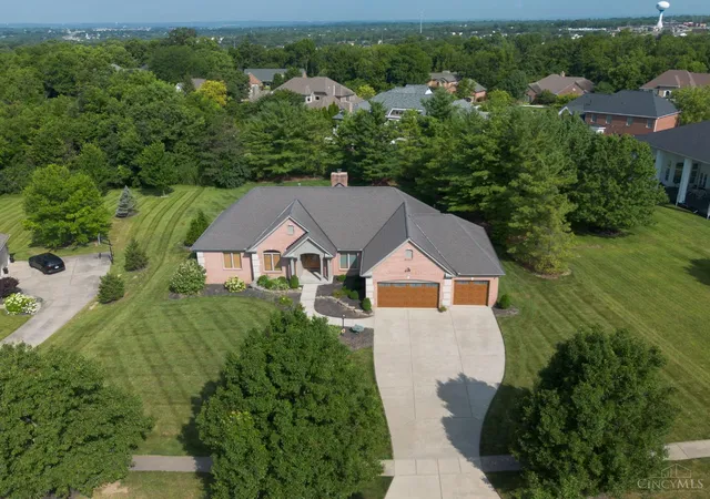 Photo 3 of Sale Pending at 6955 Tradewinds Ct, Liberty Twp, OH 45011 | MLS# 1890777 | Listing updated on 2026-08-17