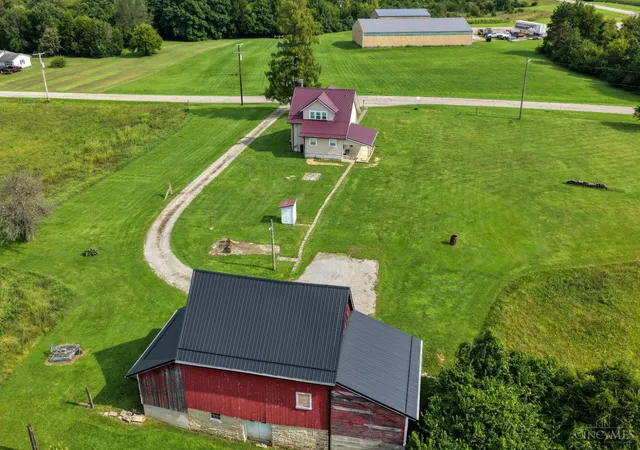 Photo 4 of Single family home for sale at 9182 Rapid Fordge Rd, Greenfield, OH 45123 | MLS# 1890829 | Listing updated on 2026-08-19