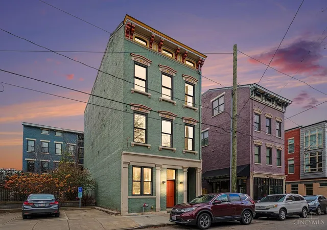 2nd image of 122 W Fifteenth St #223, Cincinnati, OH 45202 | MLS# 1890828