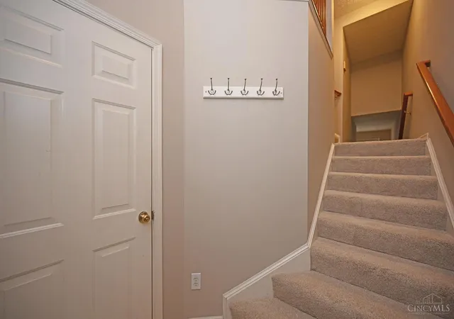 Photo 4 of Single family home for sale at 7207 Ivy Way, Newtown, OH 45244 | MLS# 1890851 | Listing updated on 2026-09-08