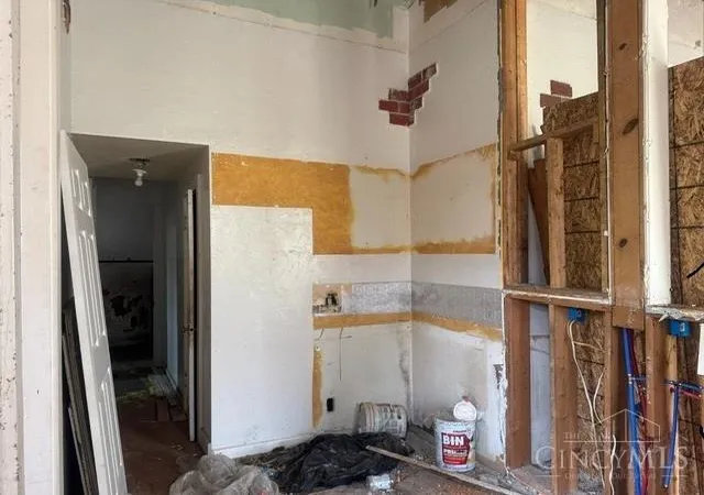 Photo 4 of Single family home for sale at 325 Cherry St, Washington Court Hous, OH 43160 | MLS# 1890850 | Listing updated on 2026-09-17