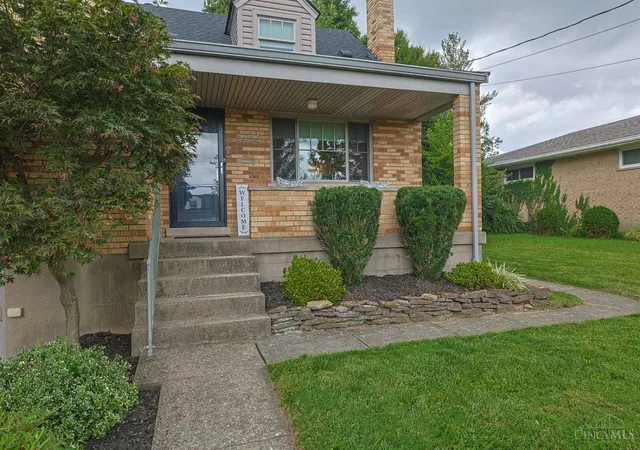Photo 3 of Single family home for sale at 3435 Harwinton Ln, Green Twp, OH 45248 | MLS# 1890867 | Listing updated on 2026-10-08