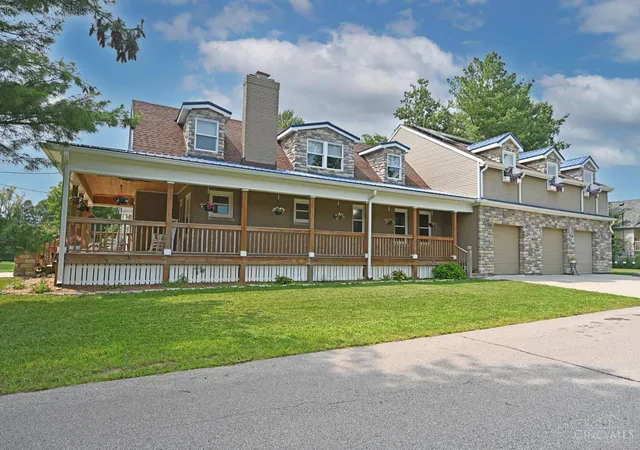 Photo 3 of Sale Pending at 4648 Belleview Ave, Blue Ash, OH 45242 | MLS# 1890861 | Listing updated on 2026-09-02