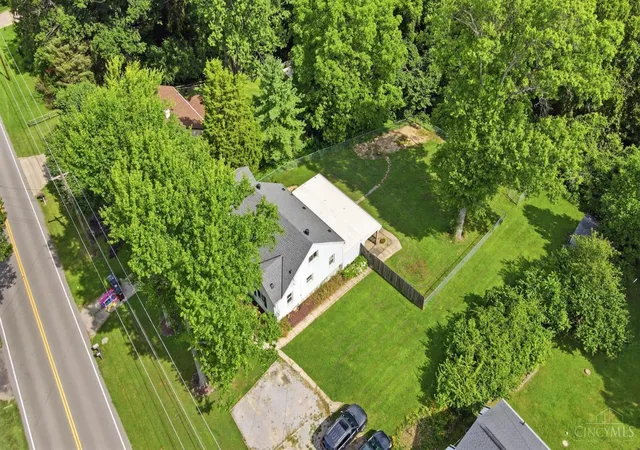 3rd image of 7066 Bridgetown Rd, Green Twp, OH 45248 | MLS# 1890776