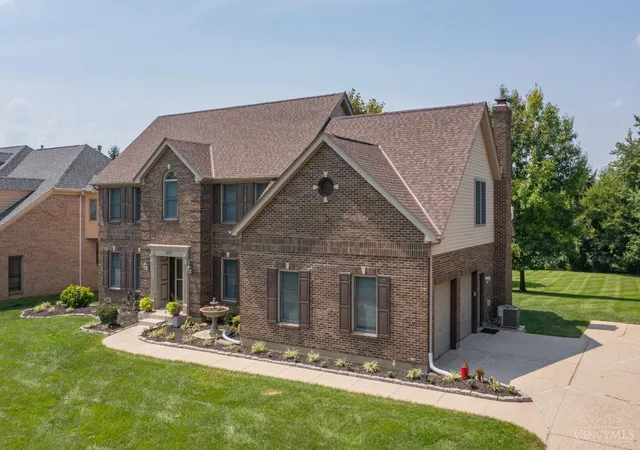 2nd image of 8851 Eagle Ridge Dr, West Chester, OH 45069 | MLS# 1890894