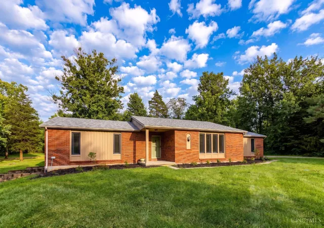 Photo 1 of Single family home for sale at 4840 Roachester Osceola Rd, Morrow, OH 45152 | MLS# 1890901 | Listing updated on 2026-09-10