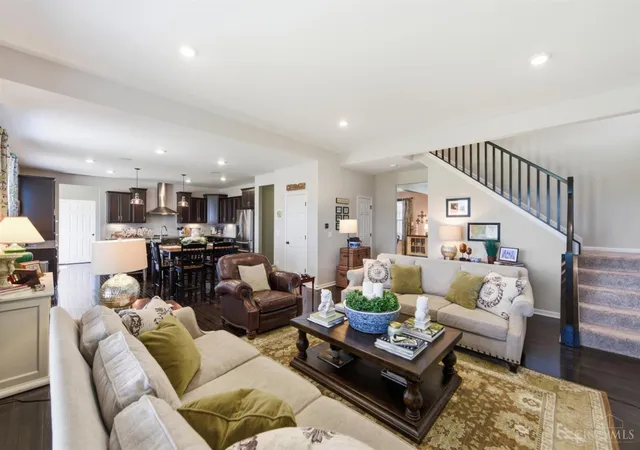 4th image of 9328 Gardenside Ln, Loveland, OH 45140 | MLS# 1890686