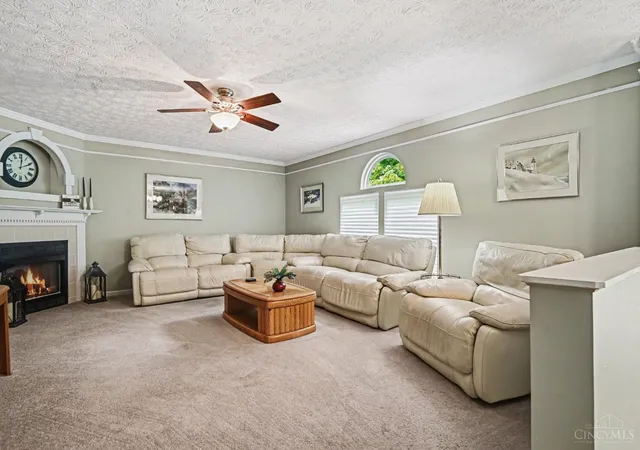 Photo 4 of Sale Pending at 7565 Turnberry Ct, Maineville, OH 45039 | MLS# 1890936 | Listing updated on 2026-08-27