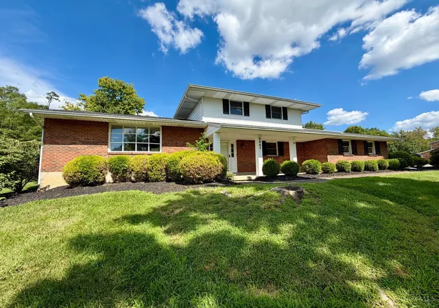 2nd image of 6862 Windwood Dr, West Chester, OH 45241 | MLS# 1890932