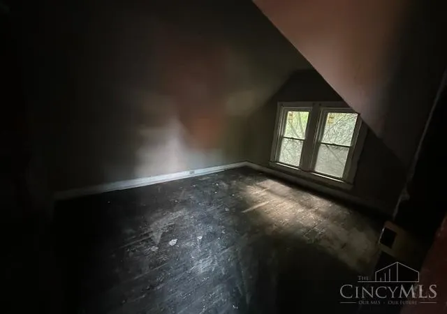 2nd image of 2307 Vine St, Cincinnati, OH 45219