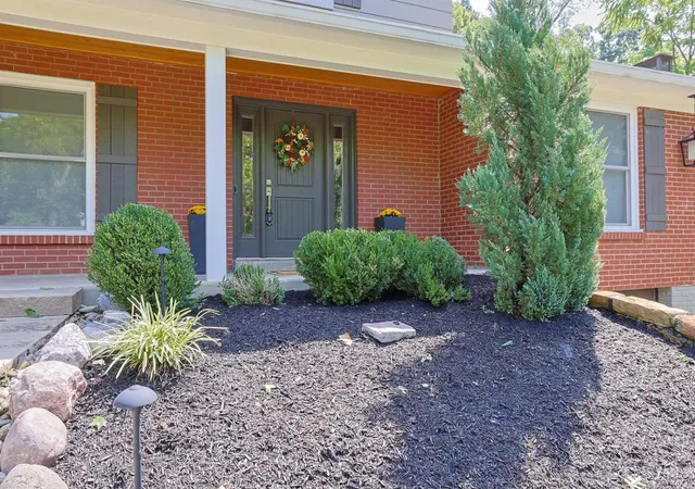 2nd image of 8732 Hollyhock Dr, Springfield Twp., OH 45231 | MLS# 1890939