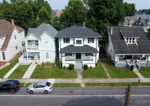 Photo 2 of Single family home for sale at 1013 S Main St, Middletown, OH 45044 | MLS# 1890945 | Listing updated on 2026-08-19