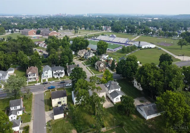 Photo 3 of Single family home for sale at 1013 S Main St, Middletown, OH 45044 | MLS# 1890945 | Listing updated on 2026-08-19