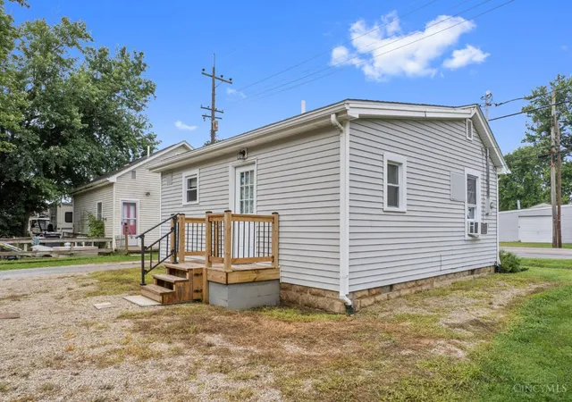 4th image of 410 N Elm St, Pleasant Twp, OH 45121 | MLS# 1890956