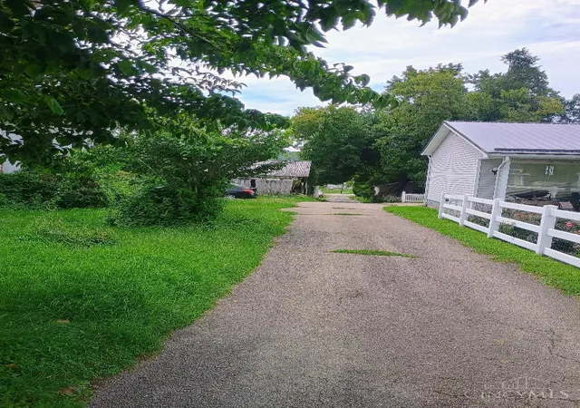 6th image of 200 E 8th St, Manchester, OH 45144 | MLS# 1891021