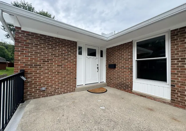Photo 3 of Single family home for sale at 5569 Goldcrest Dr, Green Twp, OH 45238 | MLS# 1891014 | Listing updated on 2026-09-02