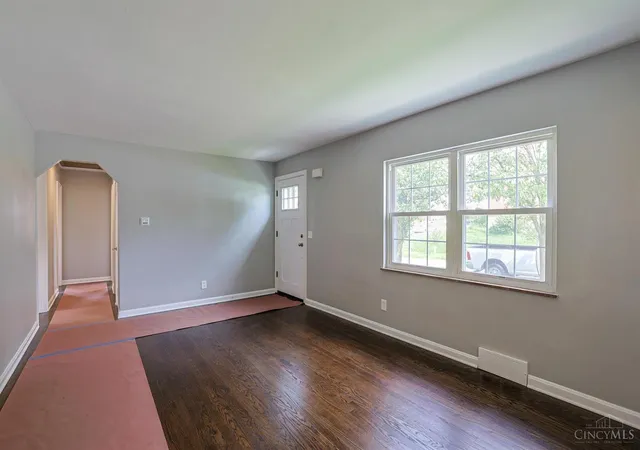 Photo 4 of Sale Pending at 3291 Tulsa Ct, Cincinnati, OH 45238 | MLS# 1891028 | Listing updated on 2026-08-24