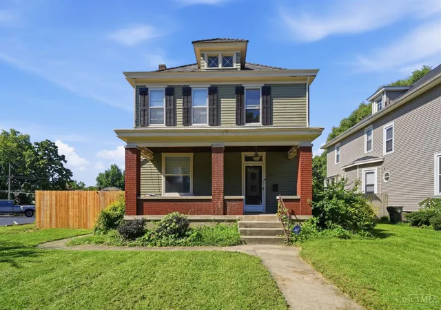 1st image of 821 Park Ave, Hamilton, OH 45013 | MLS# 1891075