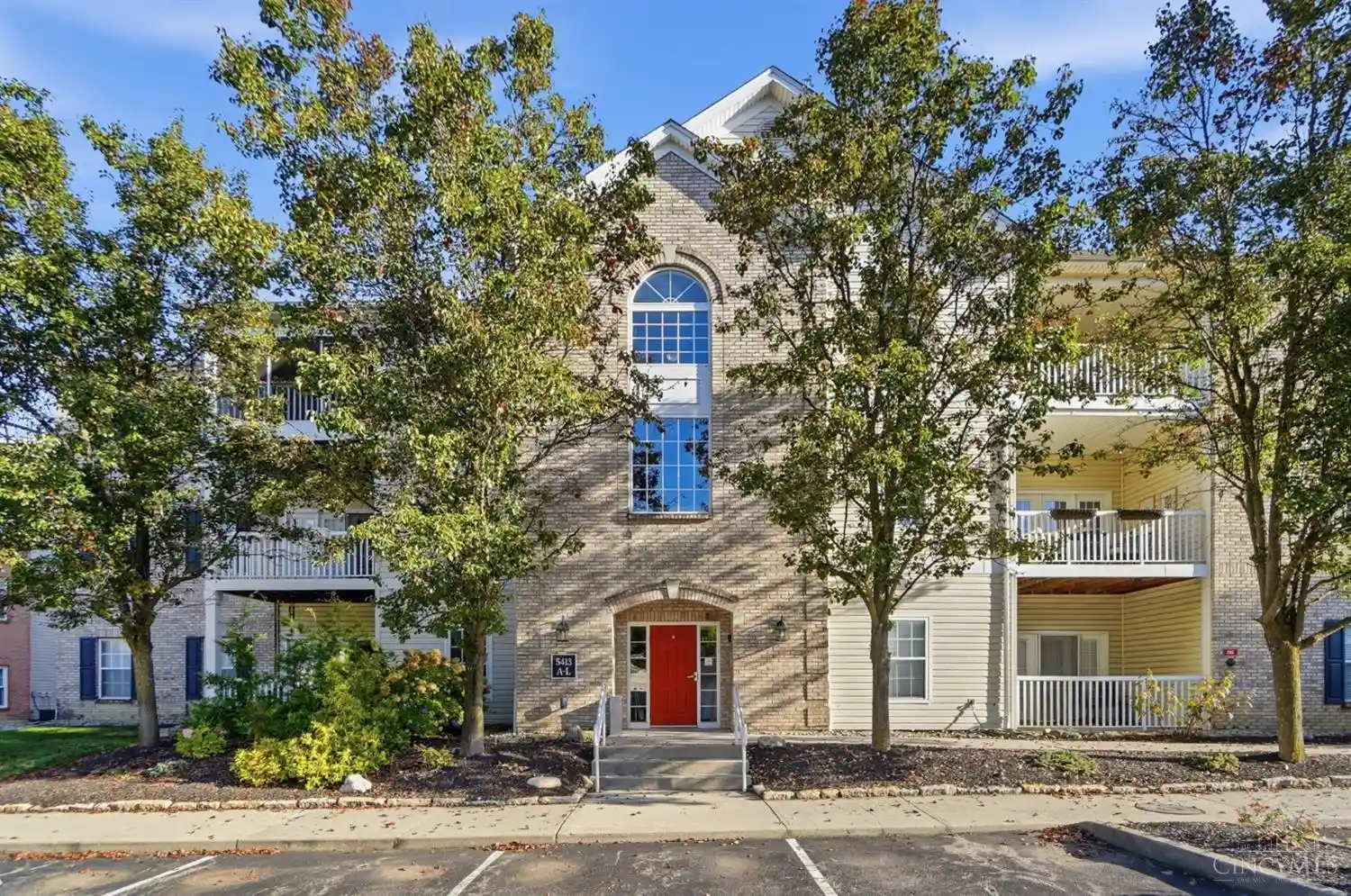 Photo 1 of Townhouse for sale at 5413 Michelles Oak Ct #H, Green Twp, OH 45248 | MLS# 1890105 | Listing updated on 2026-10-21