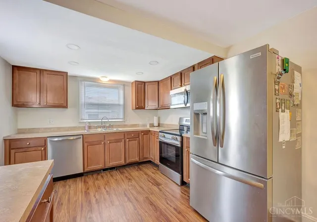 Photo 2 of Single family home for sale at 941 Tiffin Ave, Hamilton, OH 45015 | MLS# 1891005 | Listing updated on 2026-09-08