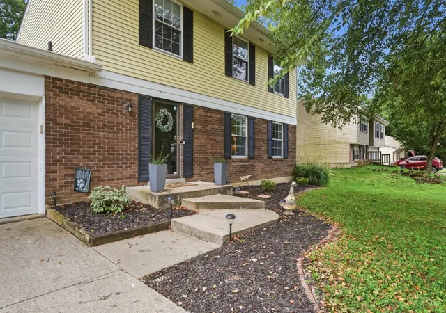Photo 2 of Sale Pending at 4526 Tealtown Rd, Union Twp, OH 45103 | MLS# 1890962 | Listing updated on 2026-09-02