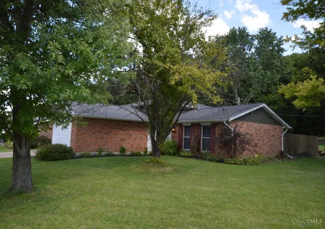 Photo 2 of Single family home for sale at 5775 Lake Michigan Dr, Fairfield, OH 45014 | MLS# 1891078 | Listing updated on 2026-09-10