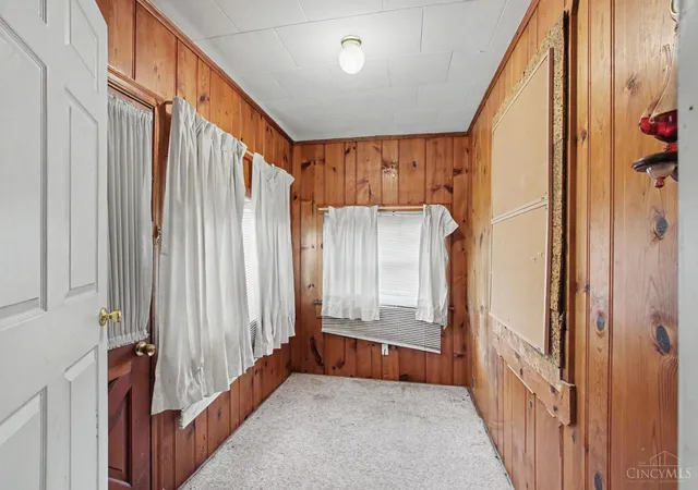 Photo 3 of Sale Pending at 8317 Lake Ave, Sycamore Twp, OH 45236 | MLS# 1889876 | Listing updated on 2026-09-14