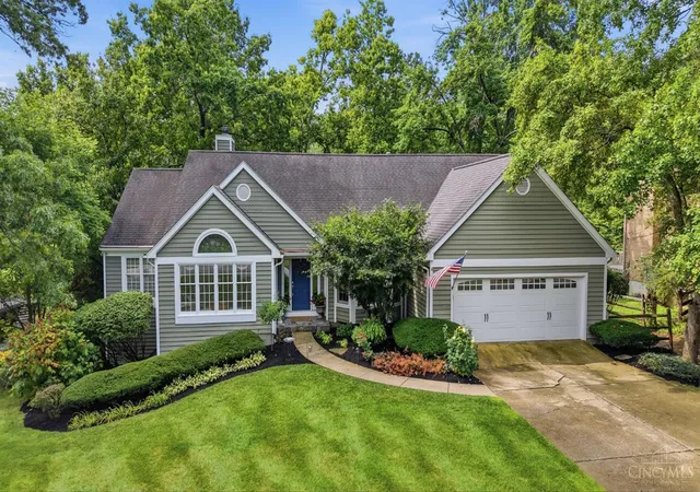 Photo 2 of Sale Pending at 8183 Lyndhurst Ct, Sycamore Twp, OH 45249 | MLS# 1889674 | Listing updated on 2026-08-31