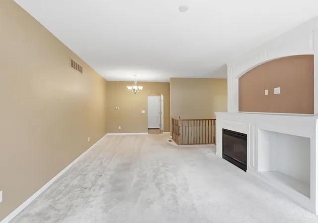 Listing Photo 4 - Condo for sale in building located at 7886 Brg Pt Dr, Cincinnati, OH 45248