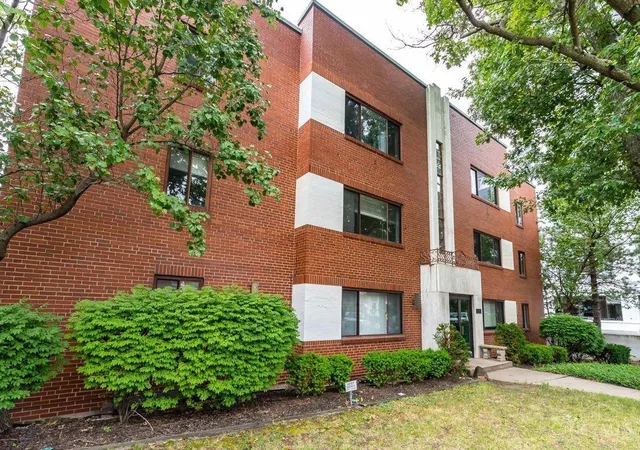 1st image of 2210 Victory Pkwy #2A, Cincinnati, OH 45206 | MLS# 1891159