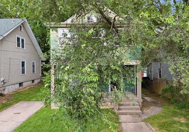Photo 2 of Single family home for sale at 6014 Bramble Ave, Cincinnati, OH 45227 | MLS# 1890802 | Listing updated on 2026-09-11
