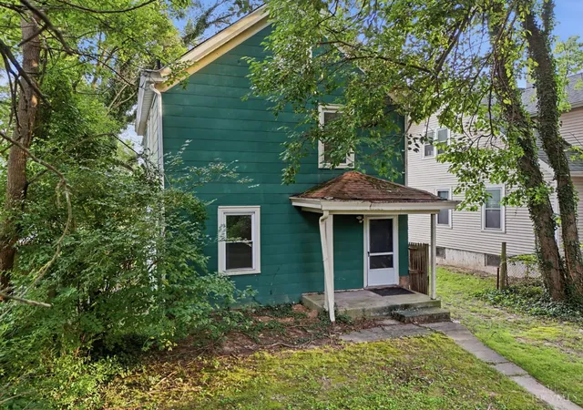 Photo 3 of Single family home for sale at 6014 Bramble Ave, Cincinnati, OH 45227 | MLS# 1890802 | Listing updated on 2026-09-11
